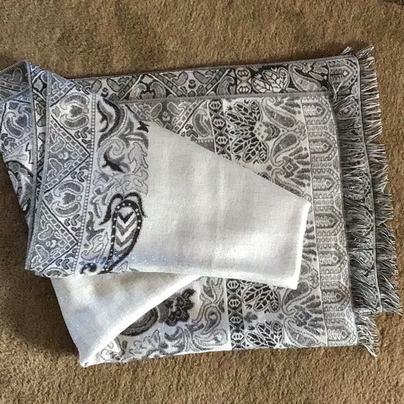 Women’s metallic grey decorative scarf.
